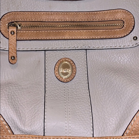 Born concept//Purse with portable charger - Picture 2 of 5